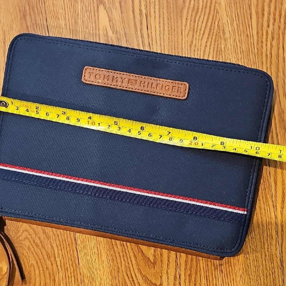Tommy Hilfiger Zipper Tablet Case